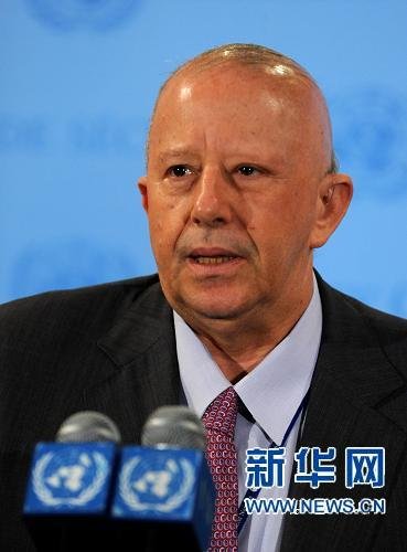 6月4日，聯(lián)合國(guó)安理會(huì)本月輪值主席、墨西哥常駐聯(lián)合國(guó)代表埃萊爾在紐約聯(lián)合國(guó)總部的記者會(huì)上對(duì)媒體發(fā)言。埃萊爾說(shuō)，安理會(huì)將就“天安”號(hào)事件進(jìn)行磋商。新華社記者 申宏 攝