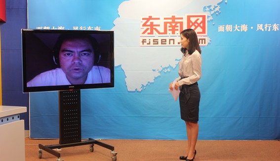 錄制現場連線記者鄧飛
