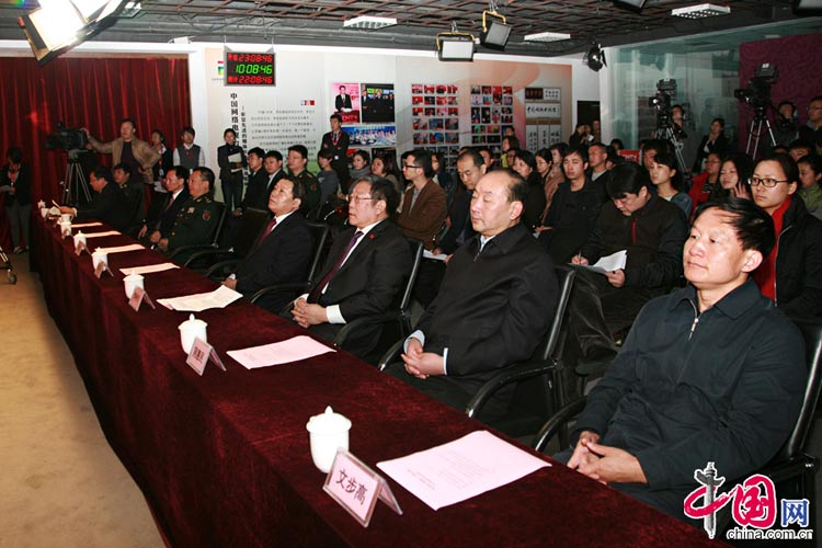 11月6日，由中央宣傳部、國家發展改革委、解放軍總政治部、北京市委主辦，中國網絡電視臺承辦的“科學發展　成就輝煌”大型圖片展覽網上展館6日起與廣大網友見面。圖為網上展館啟動儀式現場。 中國網 李佳攝影