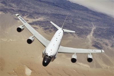 美軍“眼鏡蛇球”偵察機 空中監控朝鮮火箭動態，兩架每天花費至少9萬美元。
