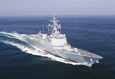 宙斯盾驅逐艦 載有尖端的雷達和反導系統。每天僅油費就近萬美元。