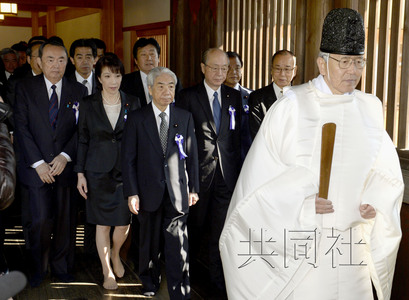 日部分閣僚“嘴硬”稱拜鬼不影響外交國內批評
