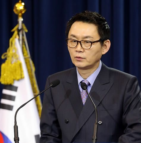 韓國前青瓦臺發言人否認性騷擾當事官員口述不一