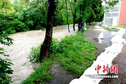 捷克遭受洪災2人死亡首都等13區域進入緊急狀態