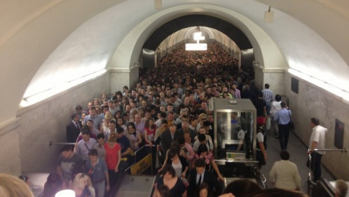 俄緊急情況部稱莫斯科地鐵火災后有76人就醫