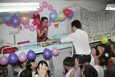 畢業了，結婚了(圖)