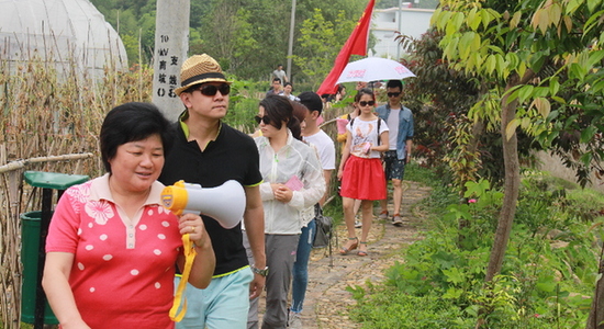 “清新福建”生態公益活動采訪團走進長汀縣南坑新村
