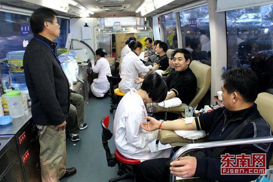 省直機關(guān)黨員干部職工獻(xiàn)血