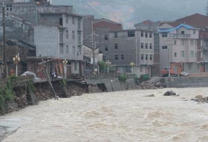 福建周寧縣普降暴雨 鄉鎮24小時過程雨量最高達200毫米