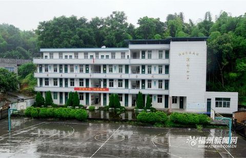 曾記否？那消失于海角的“潮水班”