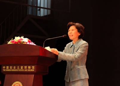 2011年5月14日下午，全國婦聯書記處書記、中國婦女兒童博物館館長趙東花宣布“好媽好爸大講堂”家庭教育指導活動正式開講