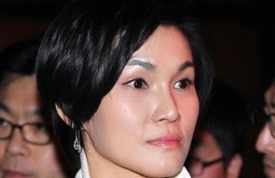 李敘顯(Lee Seo-Hun)，38歲，第一毛織(Cheil Industries)，執行副總裁，韓國